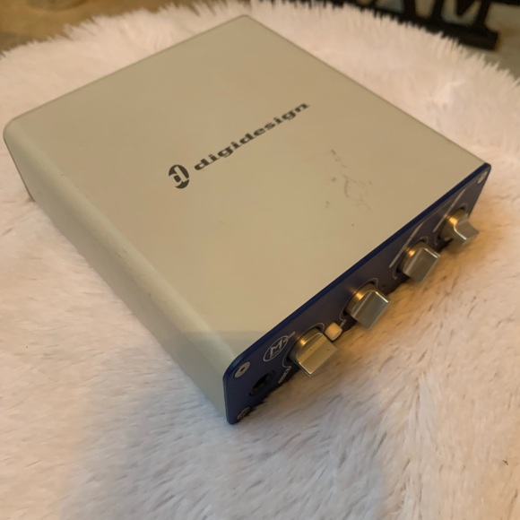 Protools M Box - Picture 4 of 6